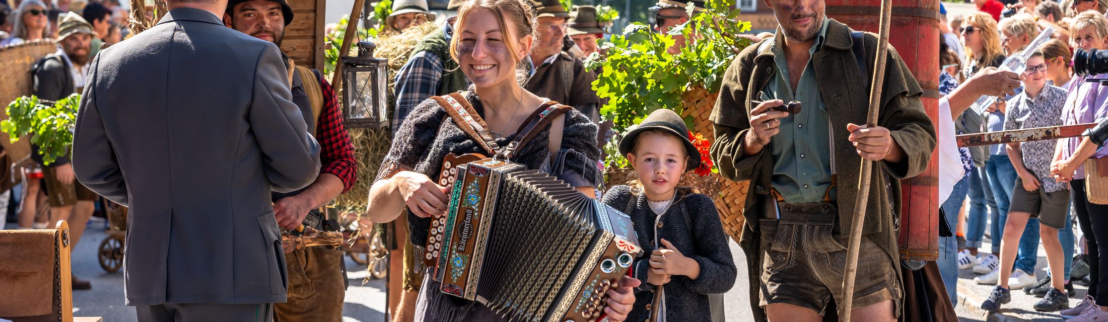 Am Schmugglerweg durch den alpinen Canyon Am Schmugglerweg durch den alpinen Canyon
