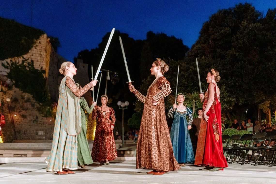 Mittelalterliche Zeitreise auf der mediterranen Adria-Insel Rab