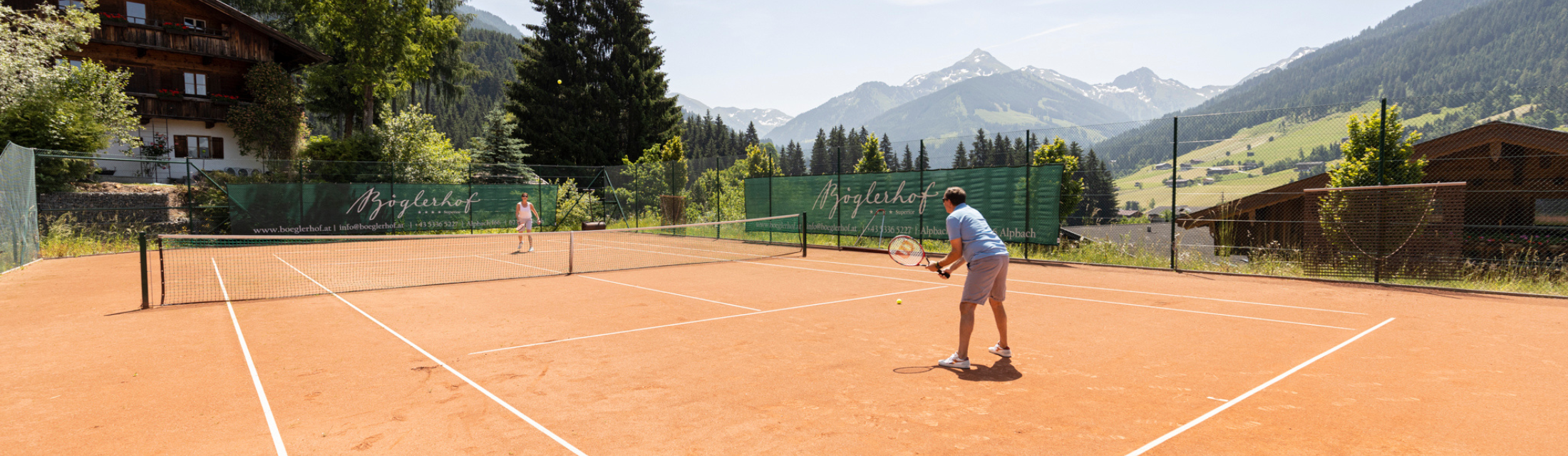 Spiel, Satz & Genuss: Tennisfans zwischen Grundlinie & Gourmetküche